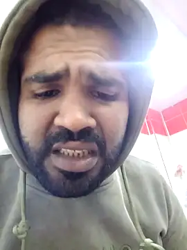 Snapshot of ListedLoin chatting on March 21, 7:02 pm ListedLoin online show from March 21, 7:02 pm