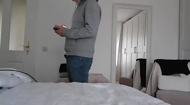 maxmueller321 online show from December 19, 10:02 am