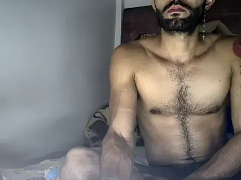 hideonbush051 online show from November 5, 12:23 am