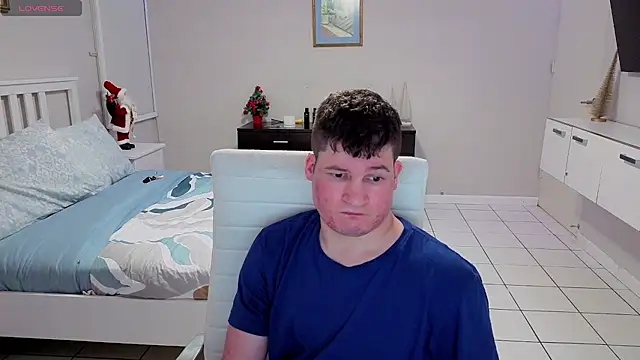 Lorenzo hernandez online show from December 2, 1:30 am