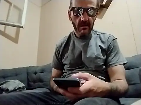 Snapshot of mebmeb24 chatting on October 6, 1:49 pm mebmeb24 online show from October 6, 1:49 pm