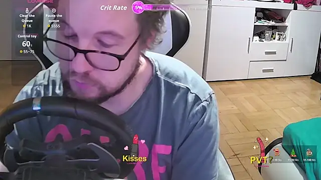 larsgessner30 online show from November 8, 9:51 pm