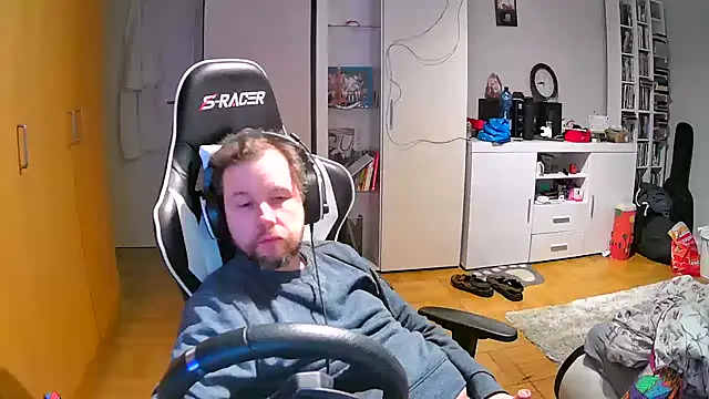 larsgessner30 online show from March 31, 11:50 pm