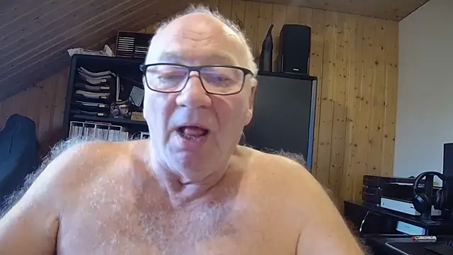 biggandybig online show from October 31, 2:42 pm