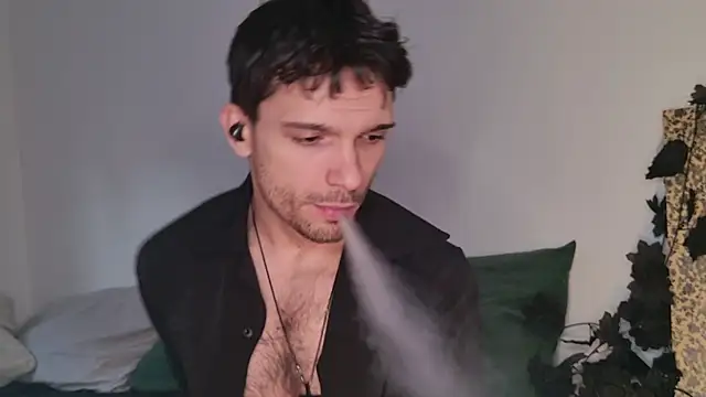 JackDesFeux online show from November 9, 1:48 pm