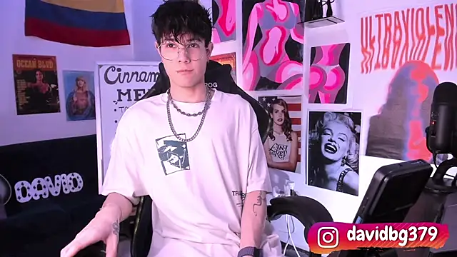 cinnamon boyxxx online show from March 22, 1:43 am