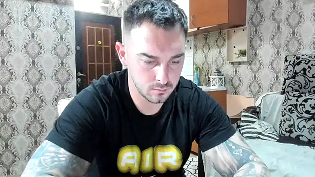 Jonmusclemaster online show from December 13, 9:21 pm