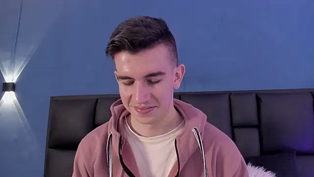 MikaelSlow online show from October 3, 4:17 am