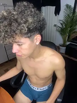 Snapshot of DavidfullOFlove chatting on October 11, 11:42 pm DavidfullOFlove online show from October 11, 11:42 pm