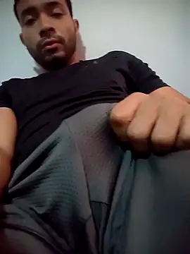 luisfer 98 online show from December 2, 7:06 pm