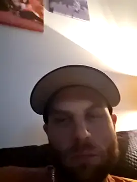 Snapshot of GeneralXMillyX chatting on December 30, 6:09 am GeneralXMillyX online show from December 30, 6:09 am