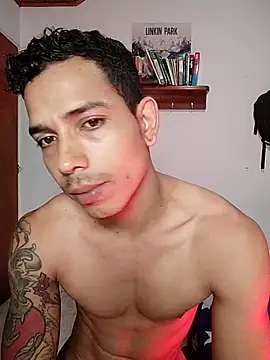 Snapshot of chero_95 chatting on October 22, 7:49 pm chero 95 online show from October 22, 7:49 pm