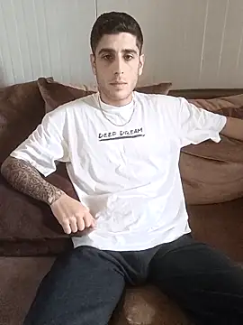 arenn1997 online show from March 28, 12:27 pm