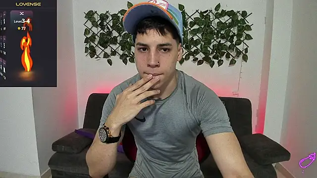 Snapshot of jonathanjoestar_ chatting on December 11, 8:49 pm jonathanjoestar  online show from December 11, 8:49 pm