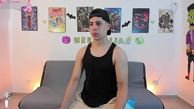 Snapshot of jonathanjoestar_ chatting on October 24, 8:21 pm jonathanjoestar  online show from October 24, 8:21 pm