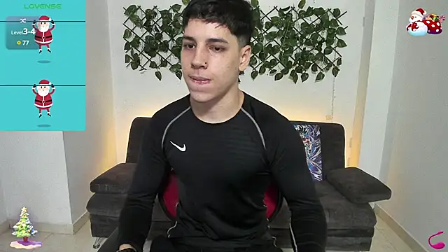 Snapshot of jonathanjoestar_ chatting on December 13, 8:26 pm jonathanjoestar  online show from December 13, 8:26 pm