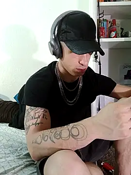 --D-a-D-D-y- online show from February 24, 7:47 pm