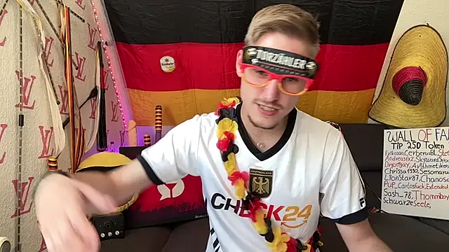 Cookieboy88 online show from June 19, 3:06 pm