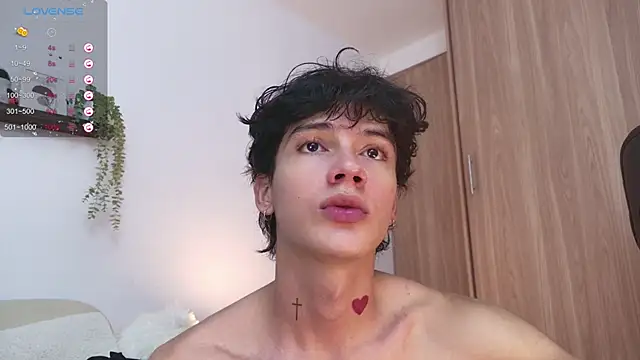 Snapshot of badboy_one_ chatting on September 12, 10:43 pm badboy one  online show from September 12, 10:43 pm