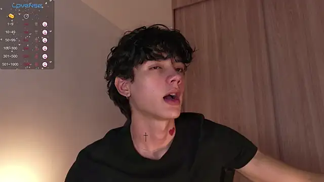 Snapshot of badboy_one_ chatting on October 1, 8:46 pm badboy one  online show from October 1, 8:46 pm
