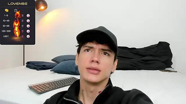 Snapshot of badboy_one_ chatting on January 3, 1:03 pm badboy one  online show from January 3, 1:03 pm