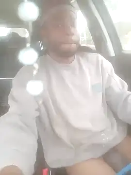 calientoboy online show from January 4, 1:42 pm