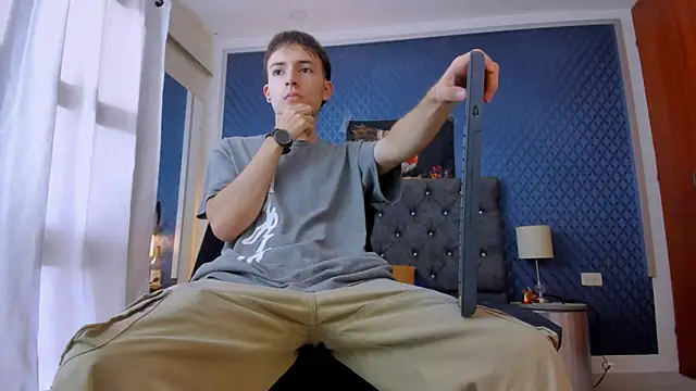 bower and colucci online show from December 23, 3:33 pm