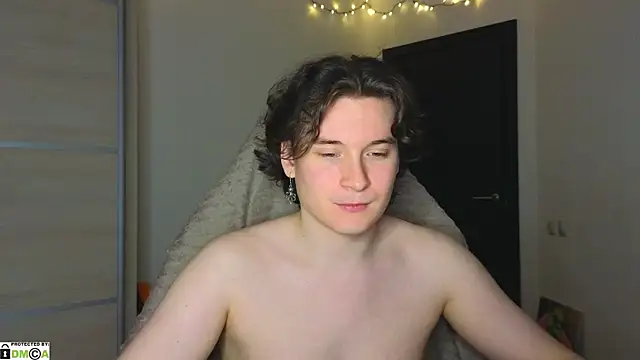 MoreRealAlex online show from September 28, 11:25 pm