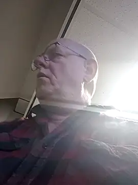 andrejoyfull64 online show from April 28, 11:15 am