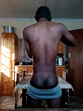 BoyWandaa online show from March 15, 6:14 am