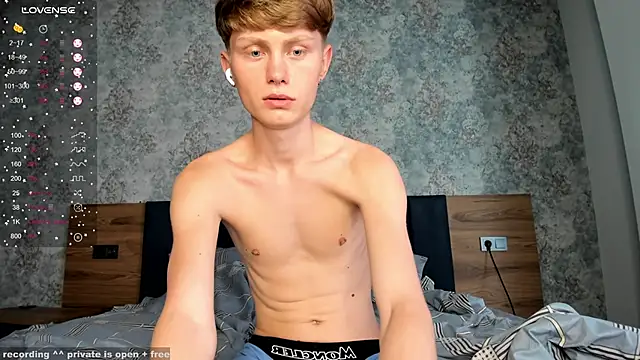 christian di0r online show from March 16, 12:11 pm