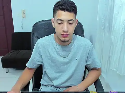 Chandler ken online show from October 2, 2:37 am