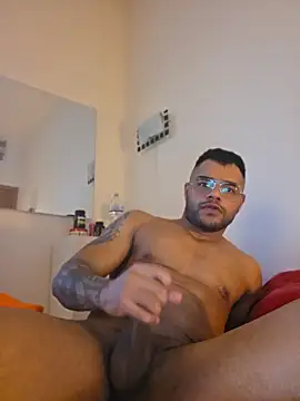 Macholatino8611 online show from February 27, 4:39 pm