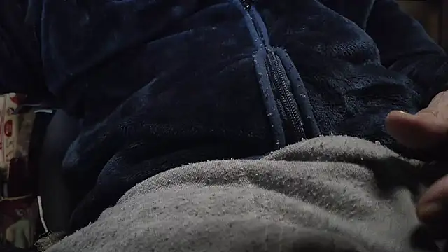 Snapshot of hidenyan02 chatting on January 22, 11:12 am hidenyan02 online show from January 22, 11:12 am