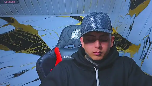 Kevin22 222 online show from October 25, 7:43 am