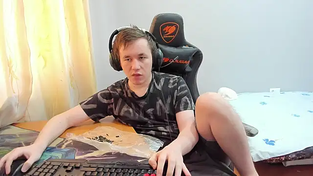 iliaskrislove online show from January 16, 7:33 am