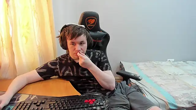 iliaskrislove online show from March 15, 10:34 am