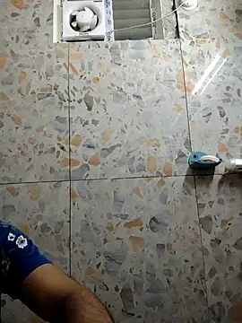 Snapshot of hairy_gun chatting on March 13, 9:05 pm hairy gun online show from March 13, 9:05 pm