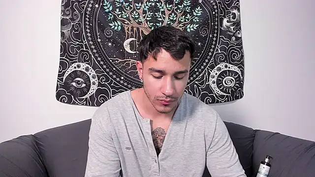 JayMarcos  online show from January 27, 12:43 am