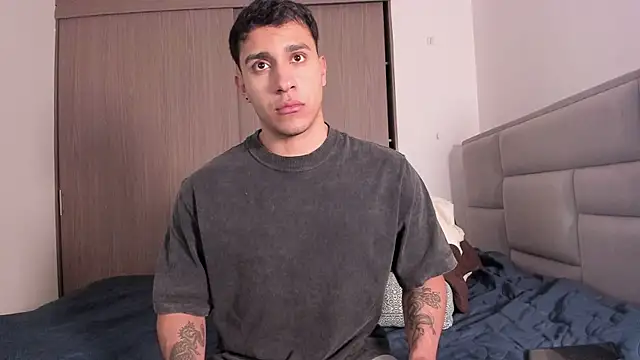 JayMarcos  online show from December 12, 1:21 am