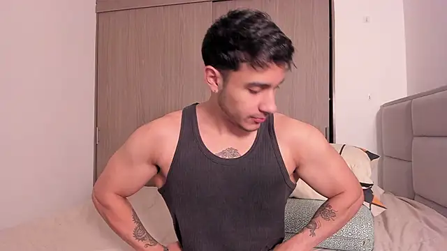 JayMarcos  online show from December 30, 1:37 am