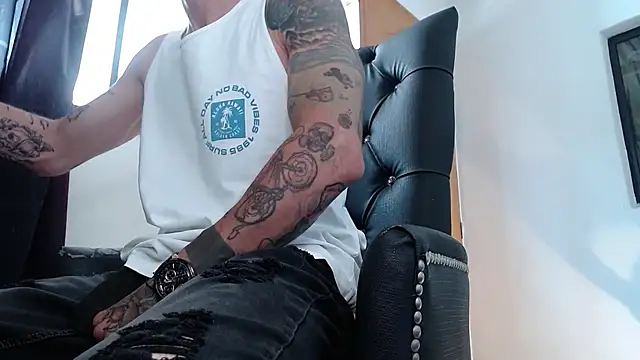 ren stipee online show from February 20, 9:09 pm