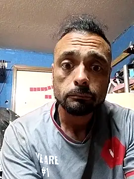 C8L3U online show from April 16, 10:34 pm