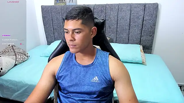 Iamdylan777 online show from November 26, 7:50 pm