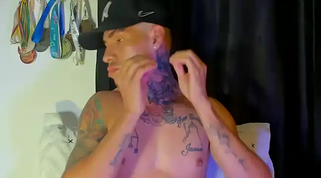 Snapshot of zyongracia chatting on January 23, 10:11 am zyongracia online show from January 23, 10:11 am