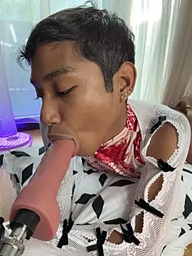 alejo cute online show from April 18, 4:41 pm