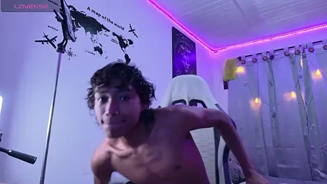 alejo cute online show from January 17, 9:49 pm