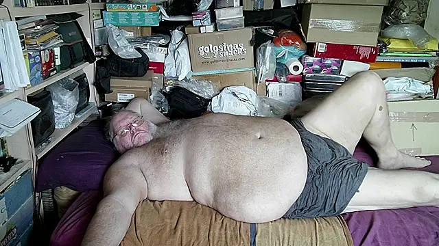 hadeszeuss2 online show from November 1, 3:27 pm