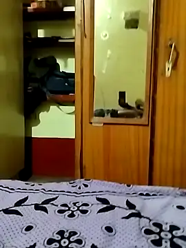 RainedNewyear online show from March 18, 5:35 am