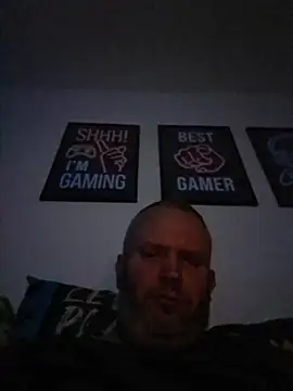 ShyBoy1982 online show from November 14, 10:11 pm